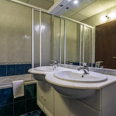 Royal Hotel 3*