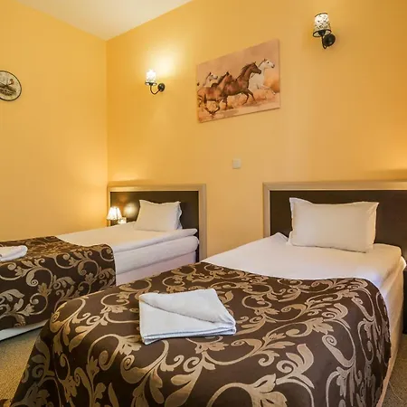 Royal Hotel 3*